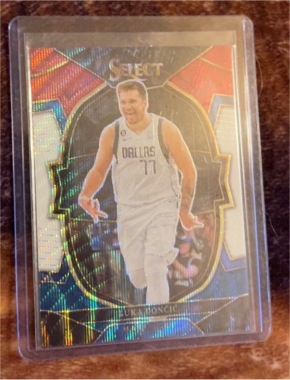 2022-23 Panini Select Concourse #51 Luka Dončić — front