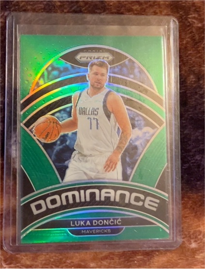 2022-23 Panini Prizm Dominance #3 Luka Dončić — front