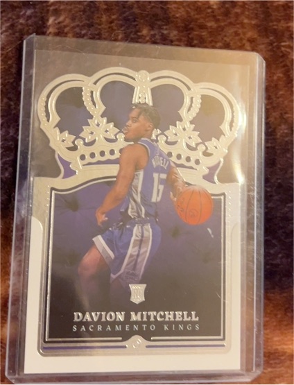2021-22 Panini Crown Royale #41 Davion Mitchell — front