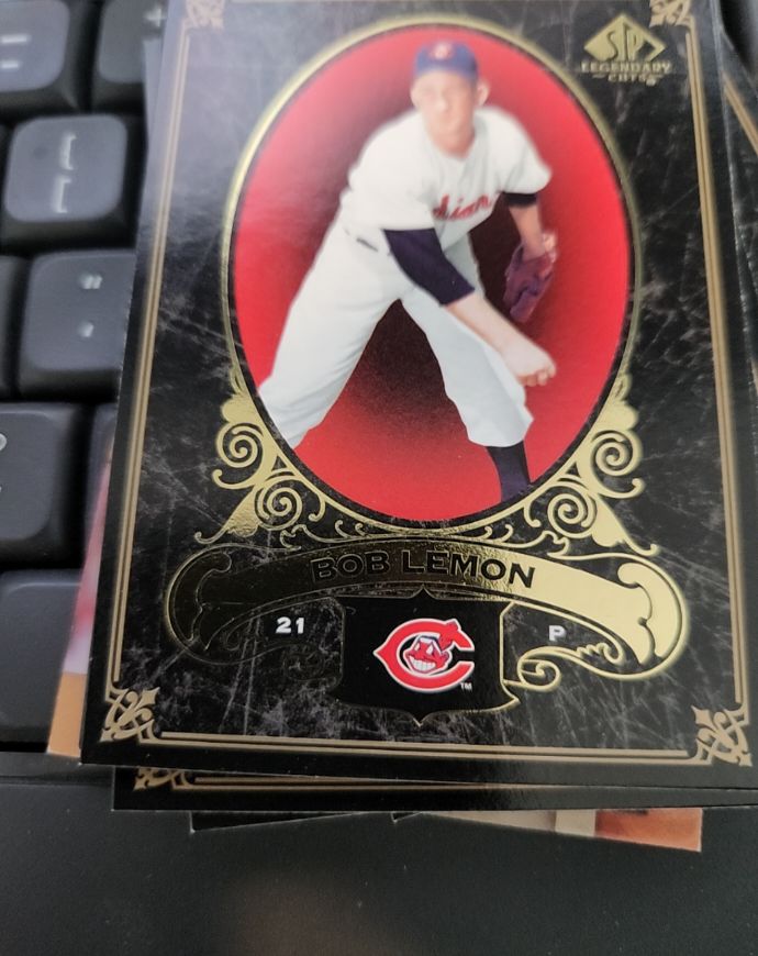 2007 Upper Deck SP Legendary Cuts #29 Bob Lemon — front