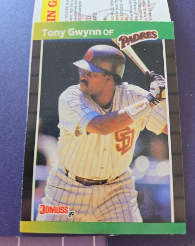 1989 Donruss #128 Tony Gwynn — front