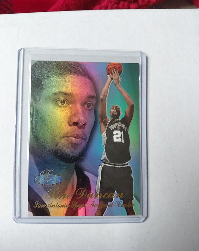 1997-98 Flair Showcase Row 3 #5 Tim Duncan — front
