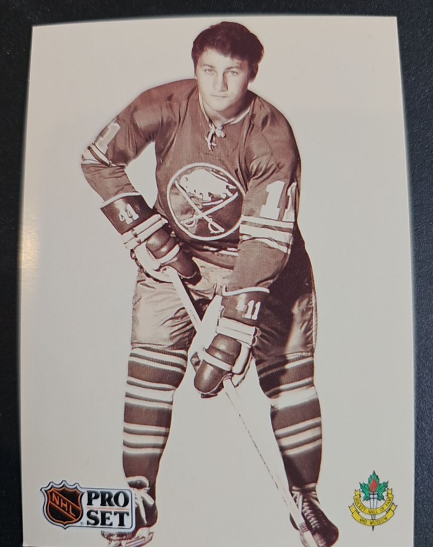 1991-92 Pro Set #596 Gilbert Perreault Buffalo Sabres — front