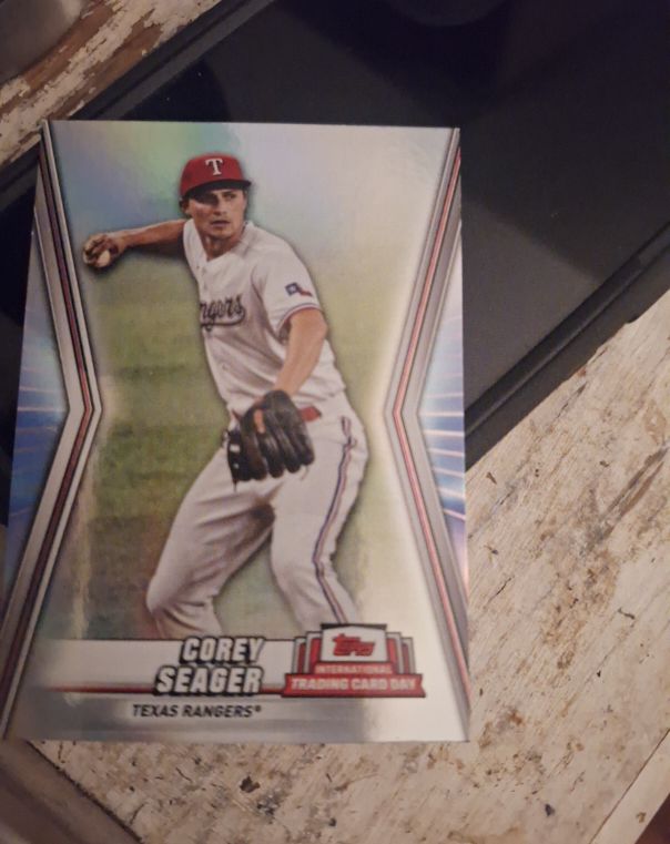 2023 Topps International Trading Card Day Corey Seager — front