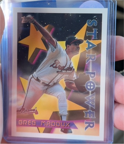 1996 Topps #3 Greg Maddux — front