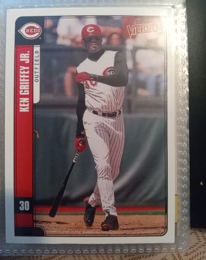 2001 Upper Deck Victory #514 Ken Griffey Jr. — front