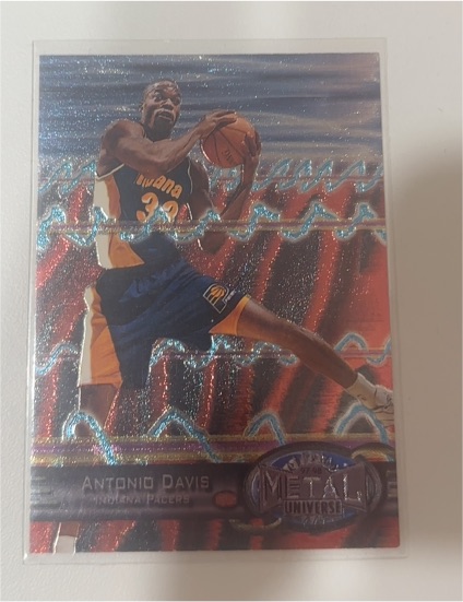 1997-98 Skybox Metal Universe #54 Antonio Davis — front
