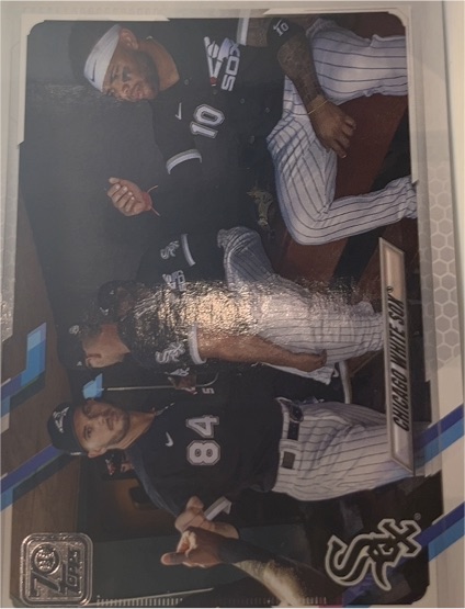 2021 Topps #318 Chicago White Sox — front