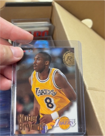 1996-97 Skybox Hoops #281 Kobe Bryant Rookie Card — front