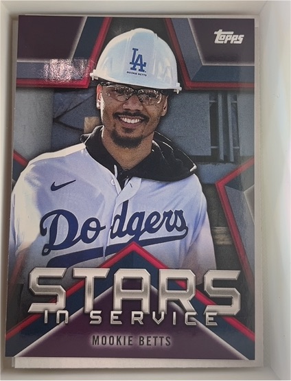 2021 Topps #SIS-7 Mookie Betts Stars in Service — front