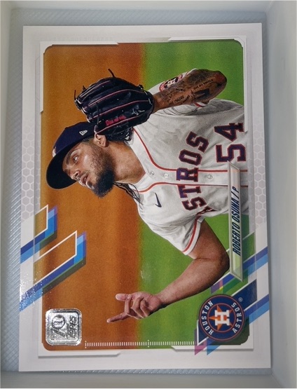 2021 Topps #2 Roberto Osuna — front