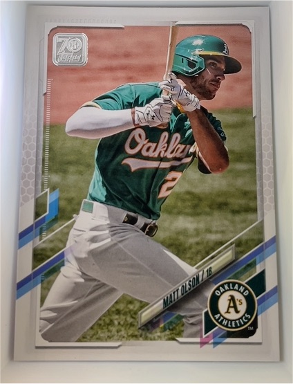 2021 Topps #218 Matt Olson — front