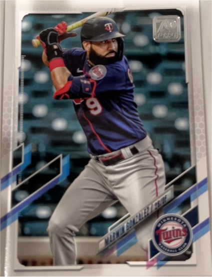 2021 Topps #132 Marwin Gonzalez Minnesota Twins — front