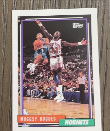 1992-93 Topps #176 Muggsy Bogues — front