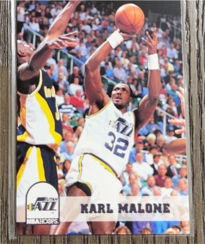 1993-94 NBA Hoops #218 Karl Malone — front