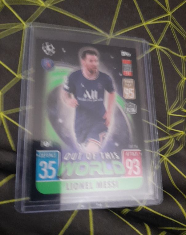 2021-22 Topps Match Attax UCL Extra #OUT16 Lionel Messi — front