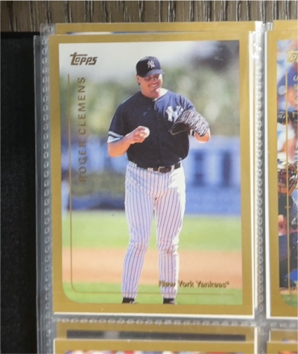 1999 Topps #334 Roger Clemens — front
