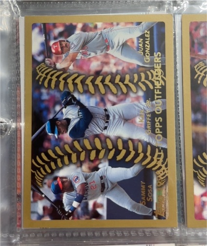 1999 Topps #454 Outfielders Ken Griffey Jr. Sammy Sosa Juan Gonzalez — front