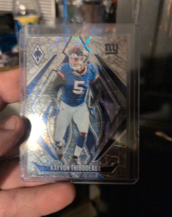 2023 Panini Phoenix #5 Kayvon Thibodeaux — front
