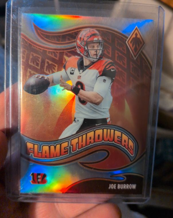 2021 Panini Flame Throwers Joe Burrow — front