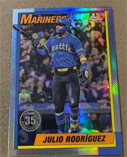 2022 Topps Chrome #35 Julio Rodríguez — front