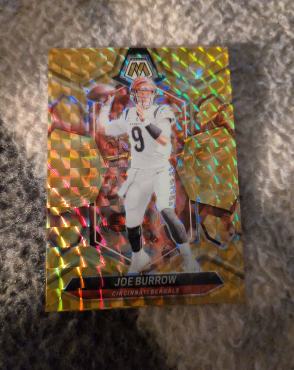 2021 Panini Mosaic #M-1 Joe Burrow — front