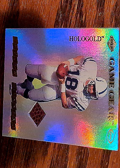 1994 Pacific Hologold #8 Johnny Unitas — front