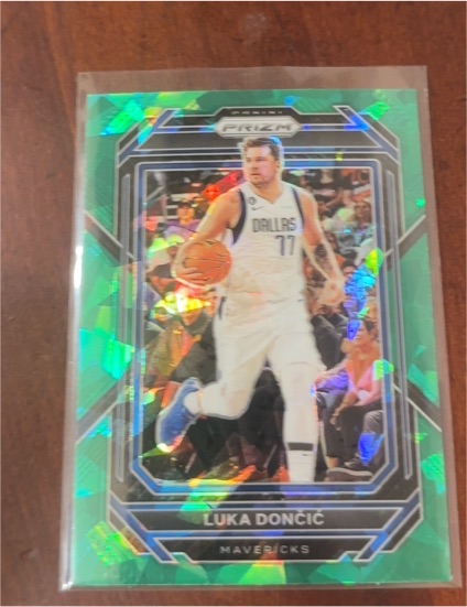 2020 Panini Prizm #77 Luka Dončić — front