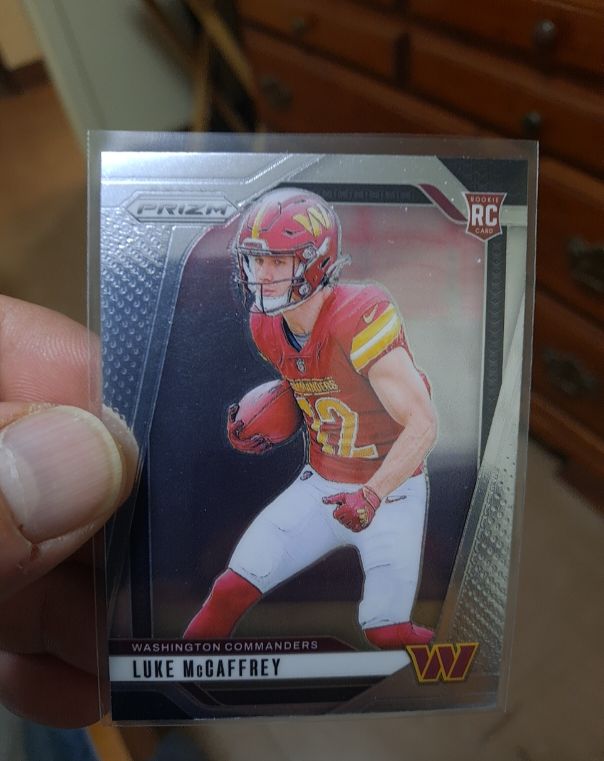 2022 Panini Prizm #395 Luke McCaffrey — front