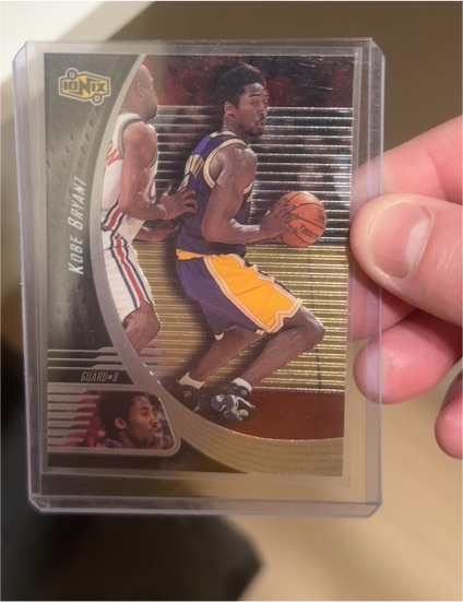 1996 Donruss #8 Kobe Bryant — front