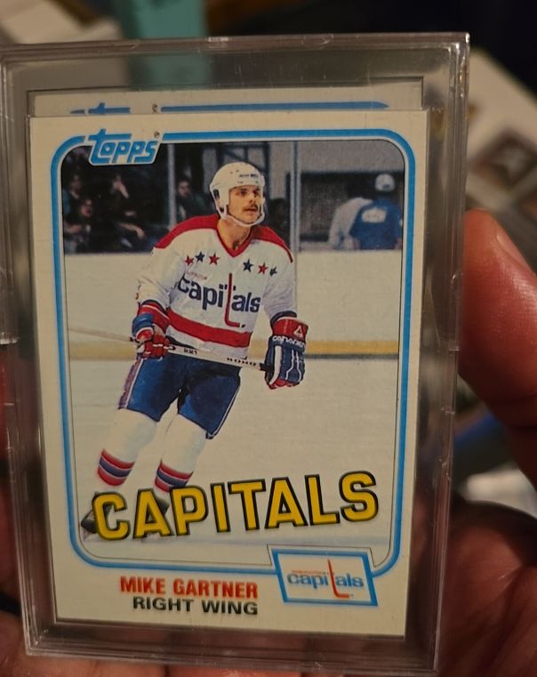 1982 Topps #100 Mike Gartner — front