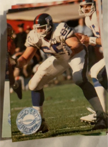 1990 Topps #320 Lawrence Taylor — front