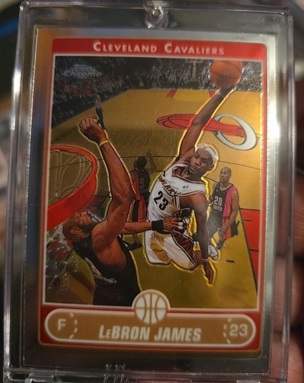 2003 Topps Chrome #23 LeBron James — front