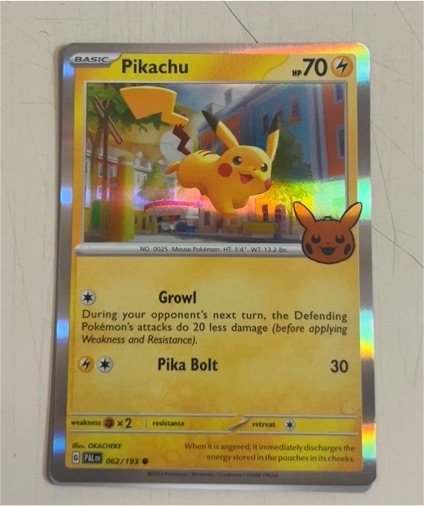 2013 Pokémon Black & White 062 Pikachu — front
