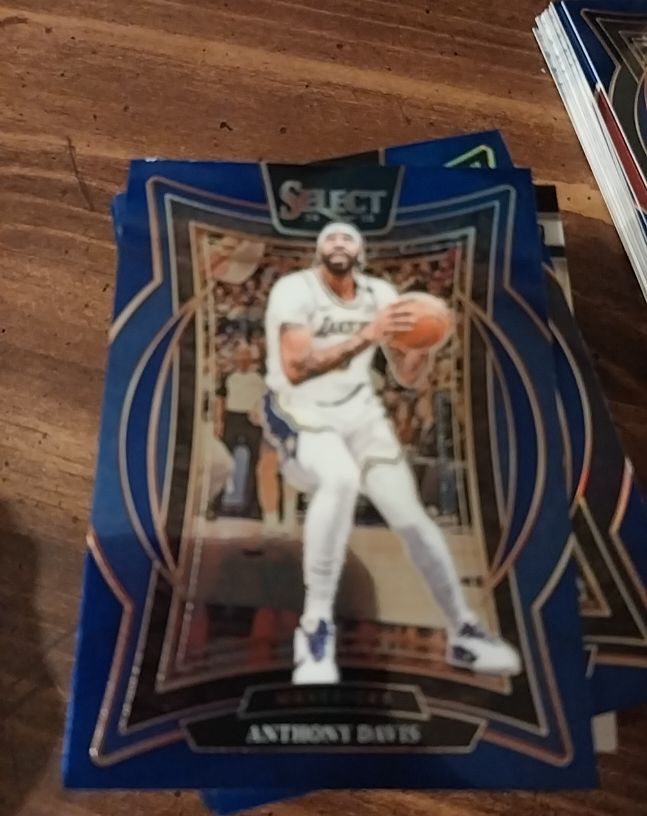 2024-25 Panini Select Concourse #25 Anthony Davis — front