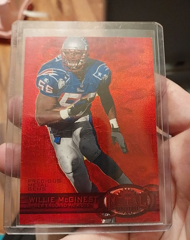 1997 Metal Universe Precious Metal Gems Red #191 Willie McGinest — front