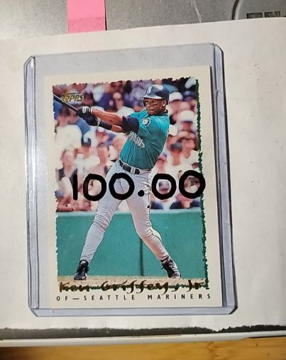 1995 Topps #397 Ken Griffey Jr. — front