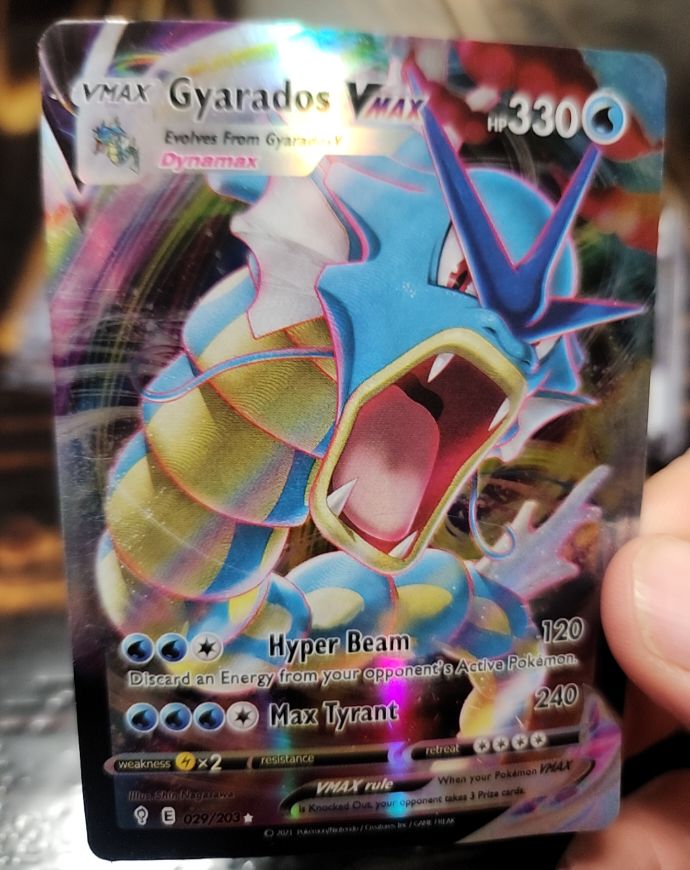 2021 Pokémon TCG Sword & Shield Evolving Skies #029 Gyarados VMAX — front