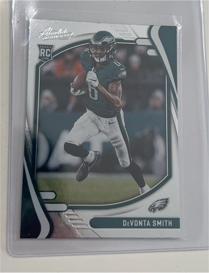 2021 Panini Absolute Football #107 DeVonta Smith — front