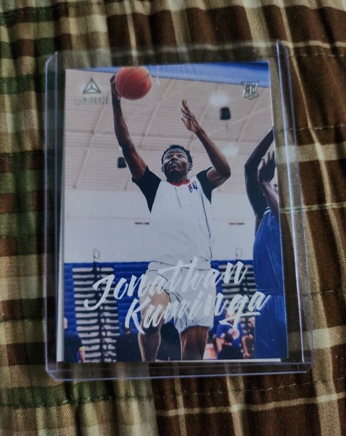 2021-22 Panini Chronicles Draft Picks Luminance #80 Jonathan Kuminga — front