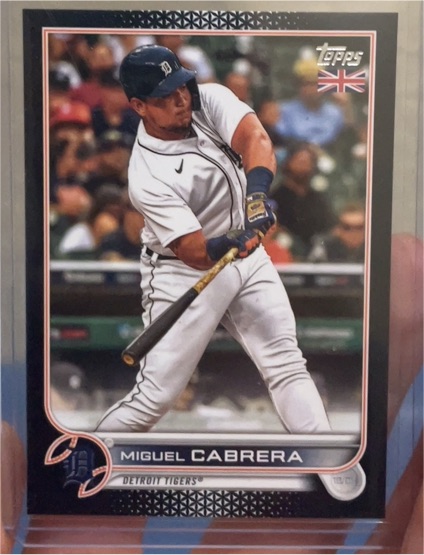 2022 Topps #194 Miguel Cabrera — front