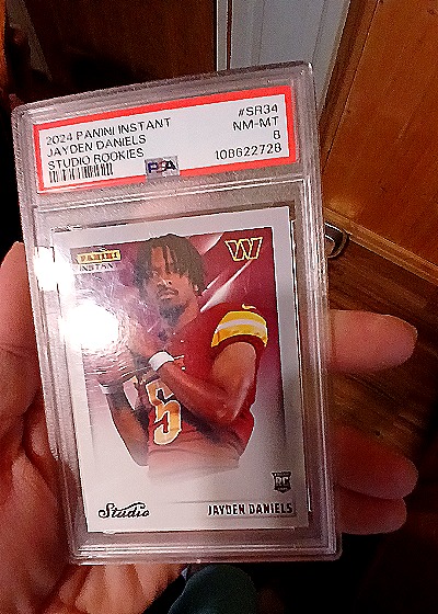 2024 Panini Instant Studio Rookies #SR-34 Jayden Daniels — front