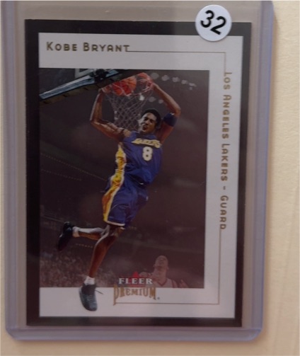 2001-02 Fleer Premium #77 Kobe Bryant — front