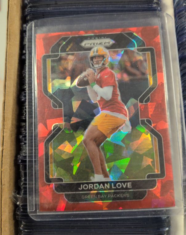 2021 Panini Prizm Jordan Love Red Cracked Ice — front