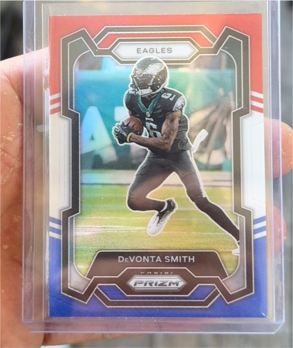 2023 Panini Prizm #240 DeVonta Smith — front