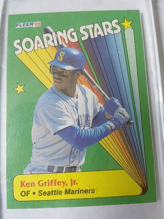 1990 Fleer Soaring Stars #6 Ken Griffey Jr. — front