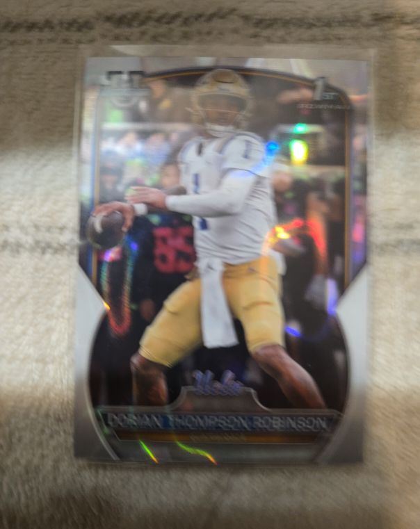 2022 Bowman University Chrome #16 Dorian Thompson-Robinson — front