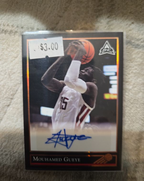 2021-22 Leaf Memories 1990 Base Auto Bronze #BA-MG1 Mouhamed Gueye Auto — front