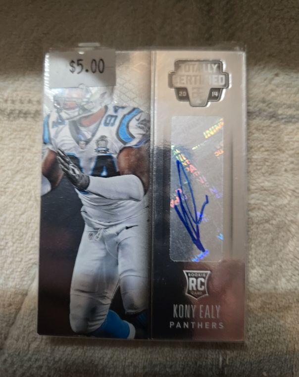 2014 Panini Totally Certified #109 Kony Ealy — front