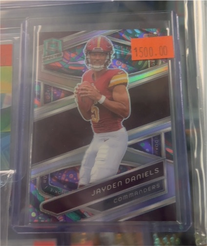 2024 Panini Spectra #115 Jayden Daniels — front